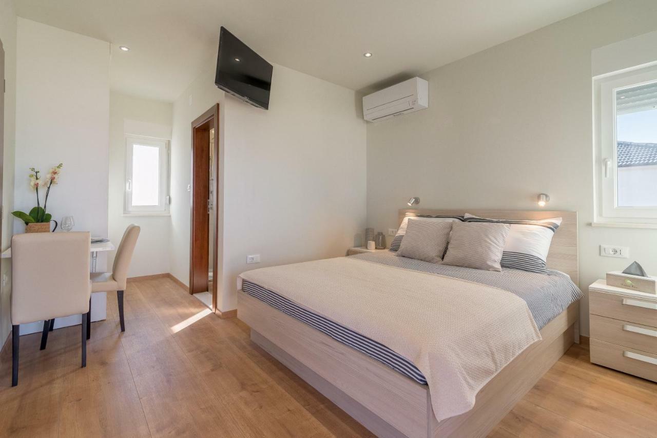 Studio Apartman Rosa Zaton  Buitenkant foto